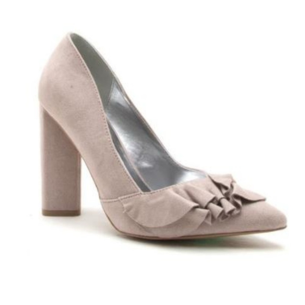 Qupid Taupe Block Heel Pumps with Ruffles Size 8